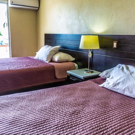 Hotel Posada Don Fernando Ensenada Bagian luar foto