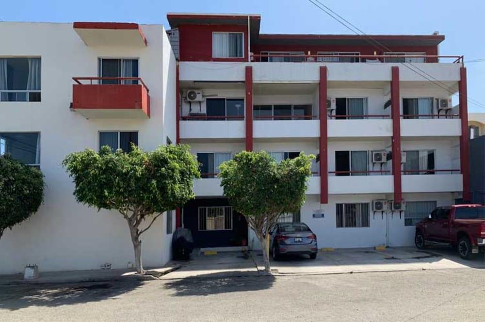 Hotel Posada Don Fernando Ensenada Bagian luar foto
