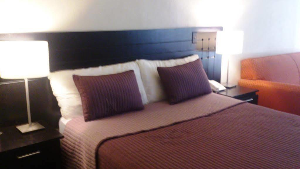 Hotel Posada Don Fernando Ensenada Bagian luar foto